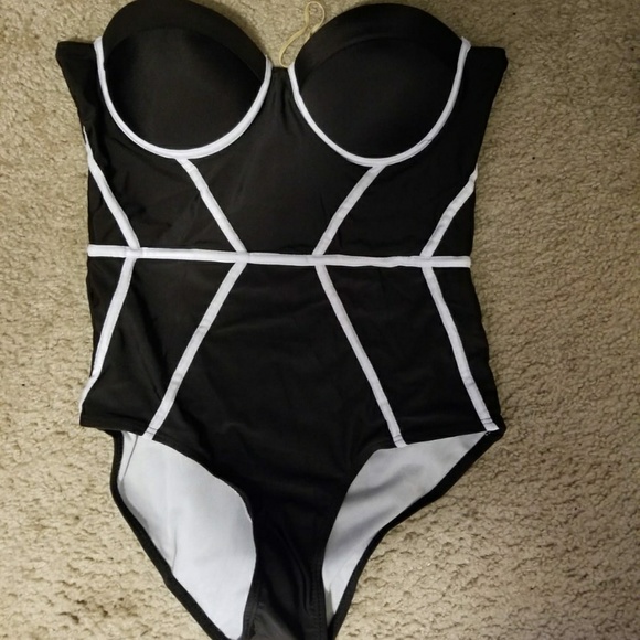 BLACK AND WHITE VINTAGE MONIKINI SWIMSUIT - Picture 4 of 5